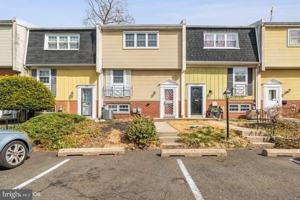 featured image of 6738 Emlen St #4