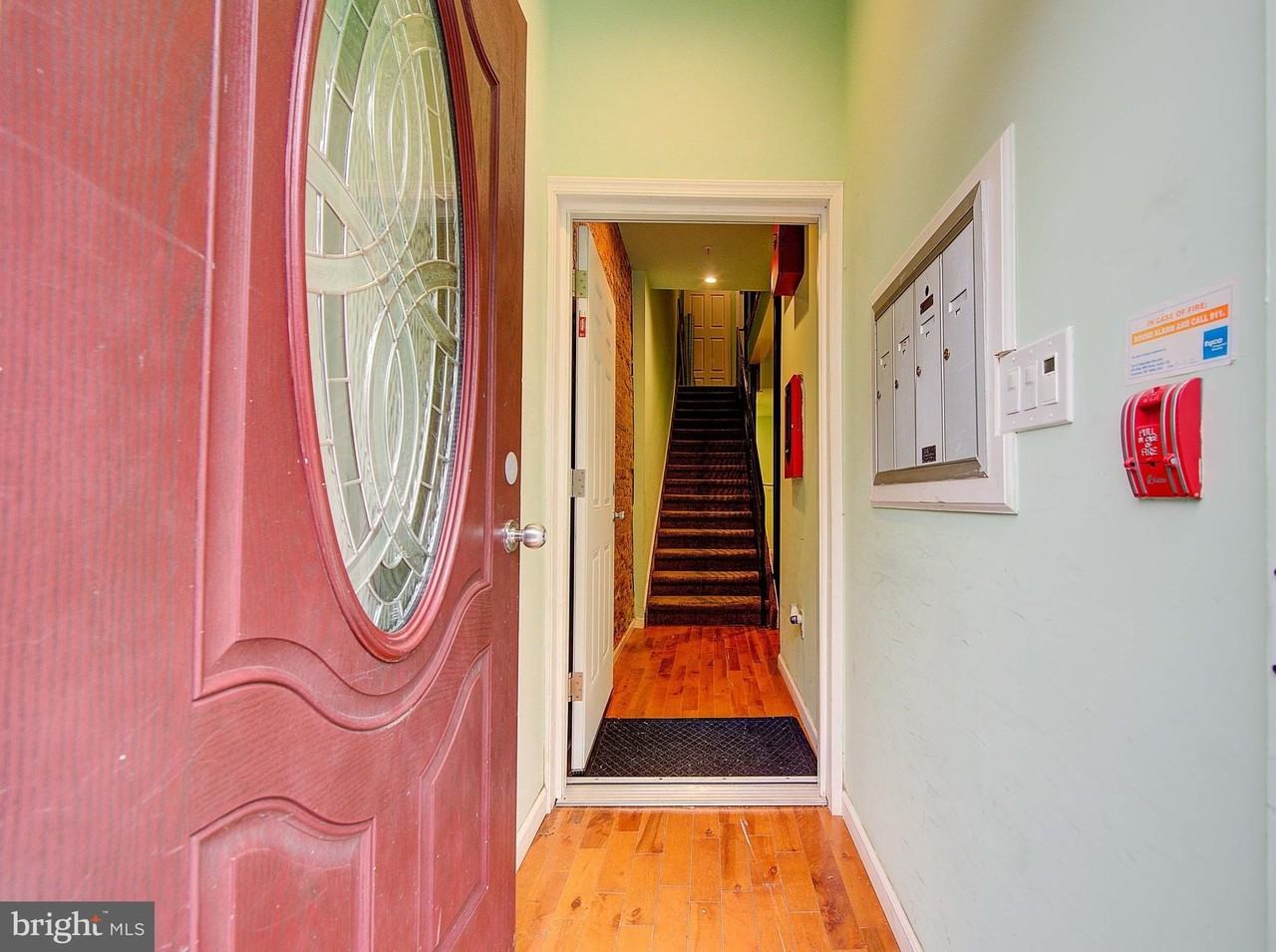 1516 Christian St - Photo 2 of 11