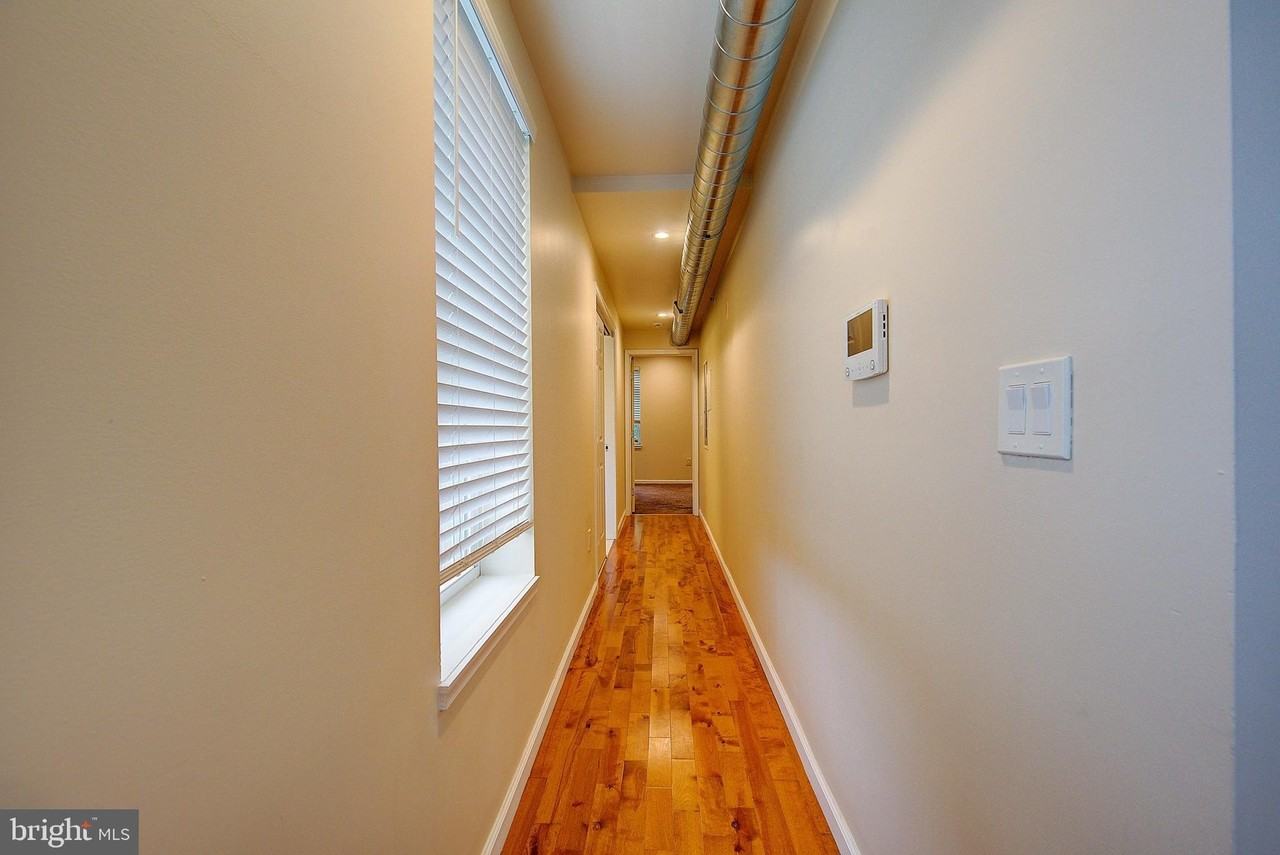 1516 Christian St - Photo 7 of 11