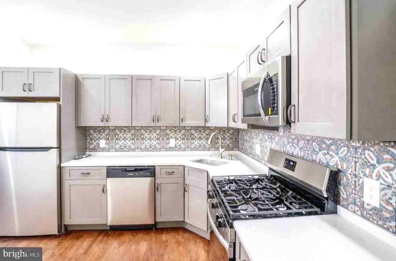 1610 Swain St - Photo 4 of 20
