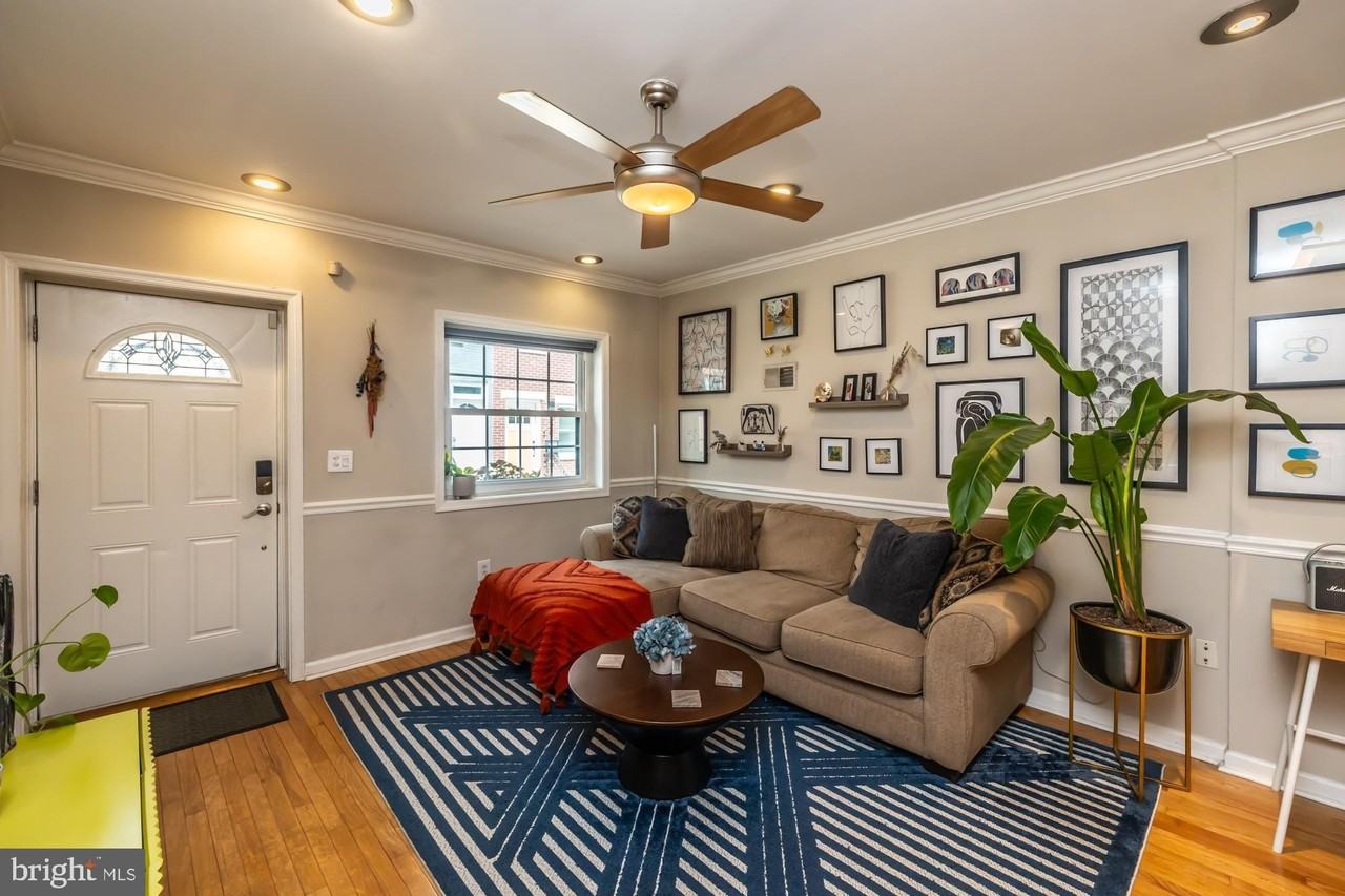 1530 Manton St - Photo 5 of 38