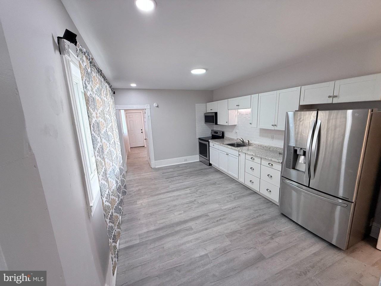 1325 W Norwegian St - Photo 7 of 18