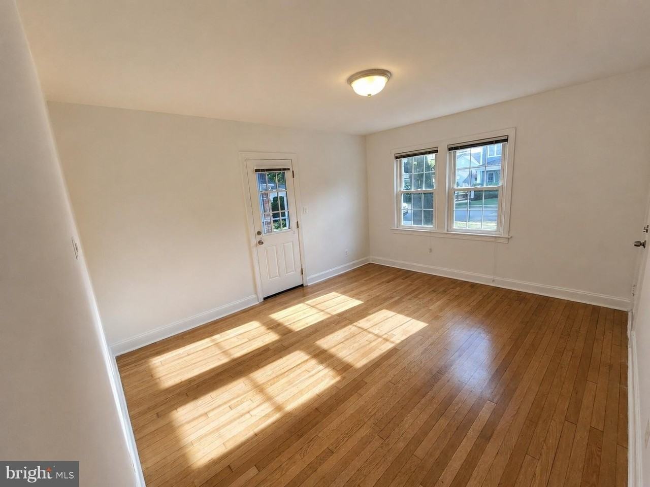 1227 N Utah St #3 - Photo 4 of 44