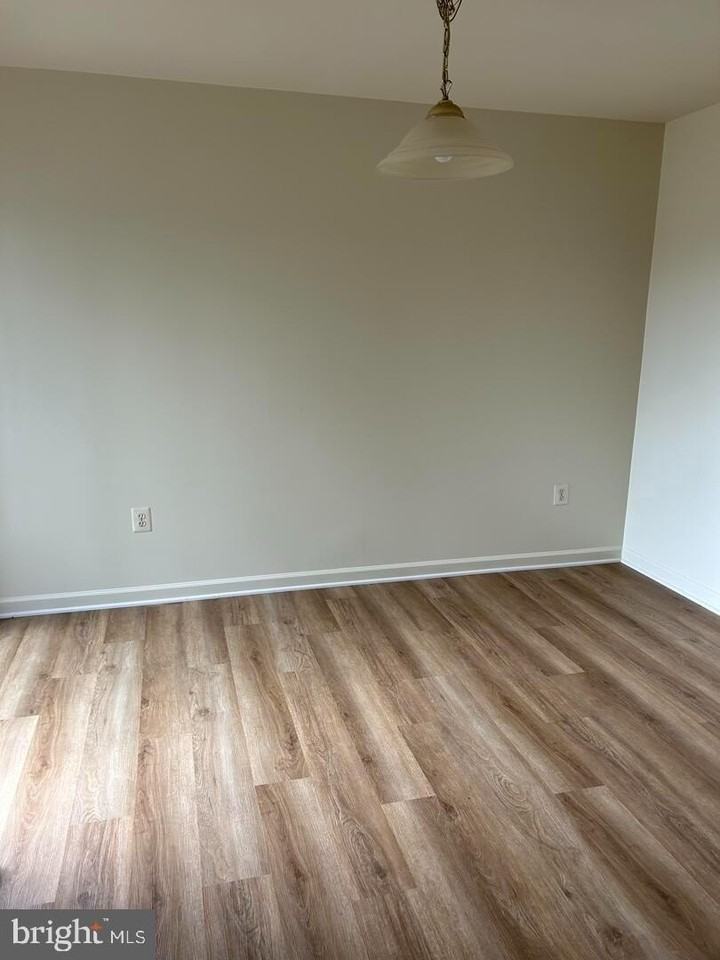 601 Meadowbrook Dr - Photo 3 of 16