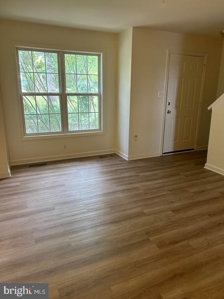 601 Meadowbrook Dr - Photo 6 of 16