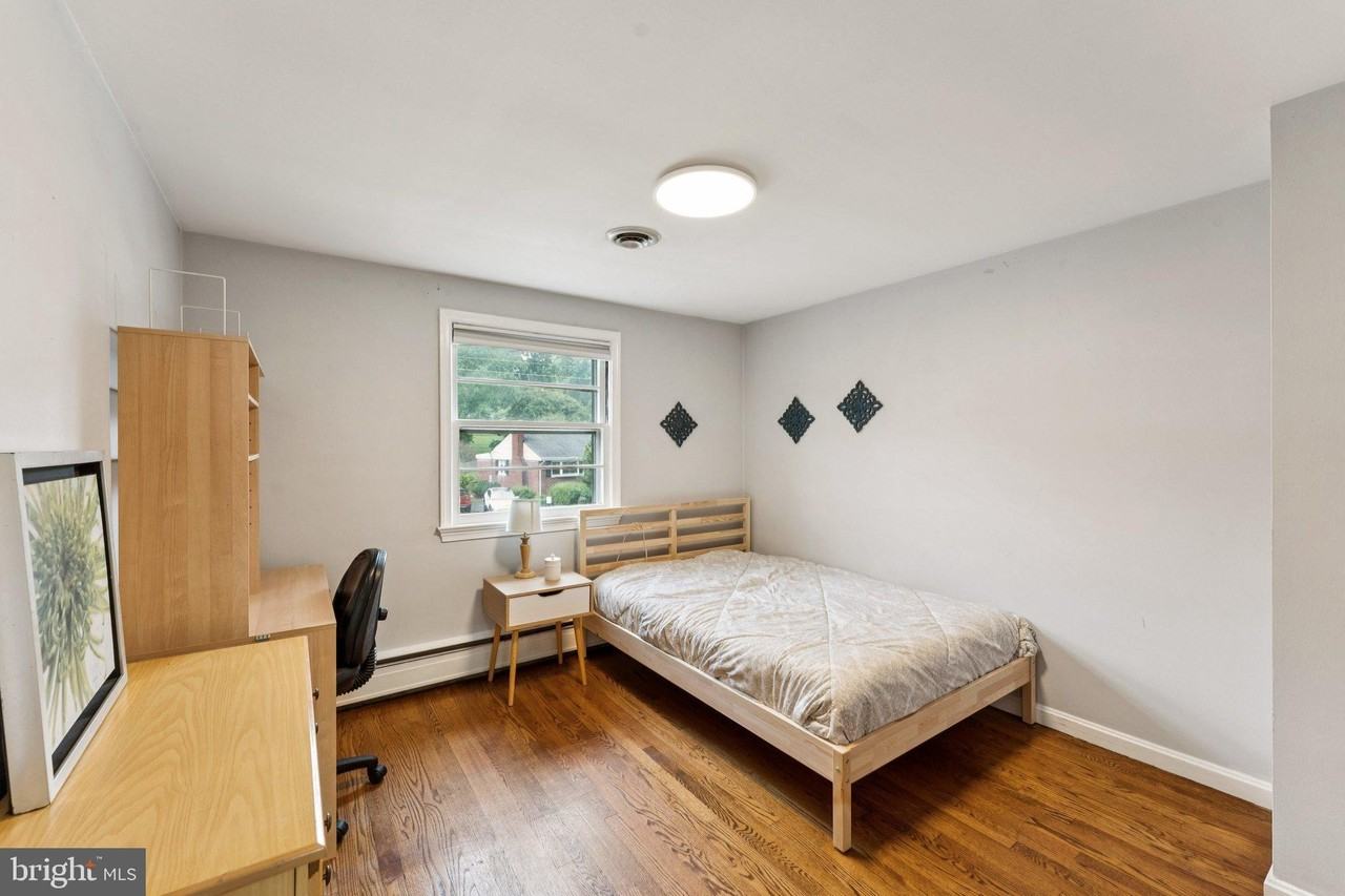 10307 Beaumont St - Photo 4 of 29