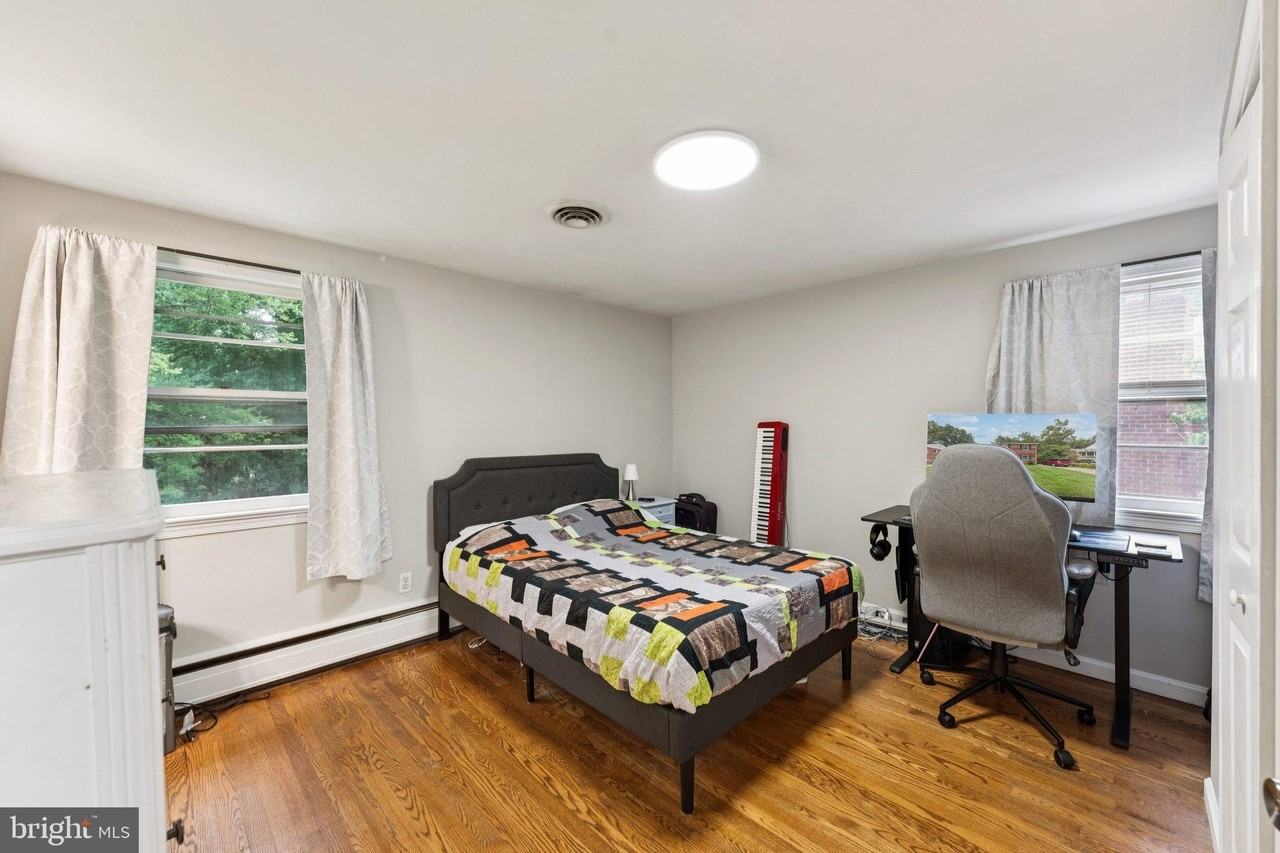10307 Beaumont St - Photo 5 of 29
