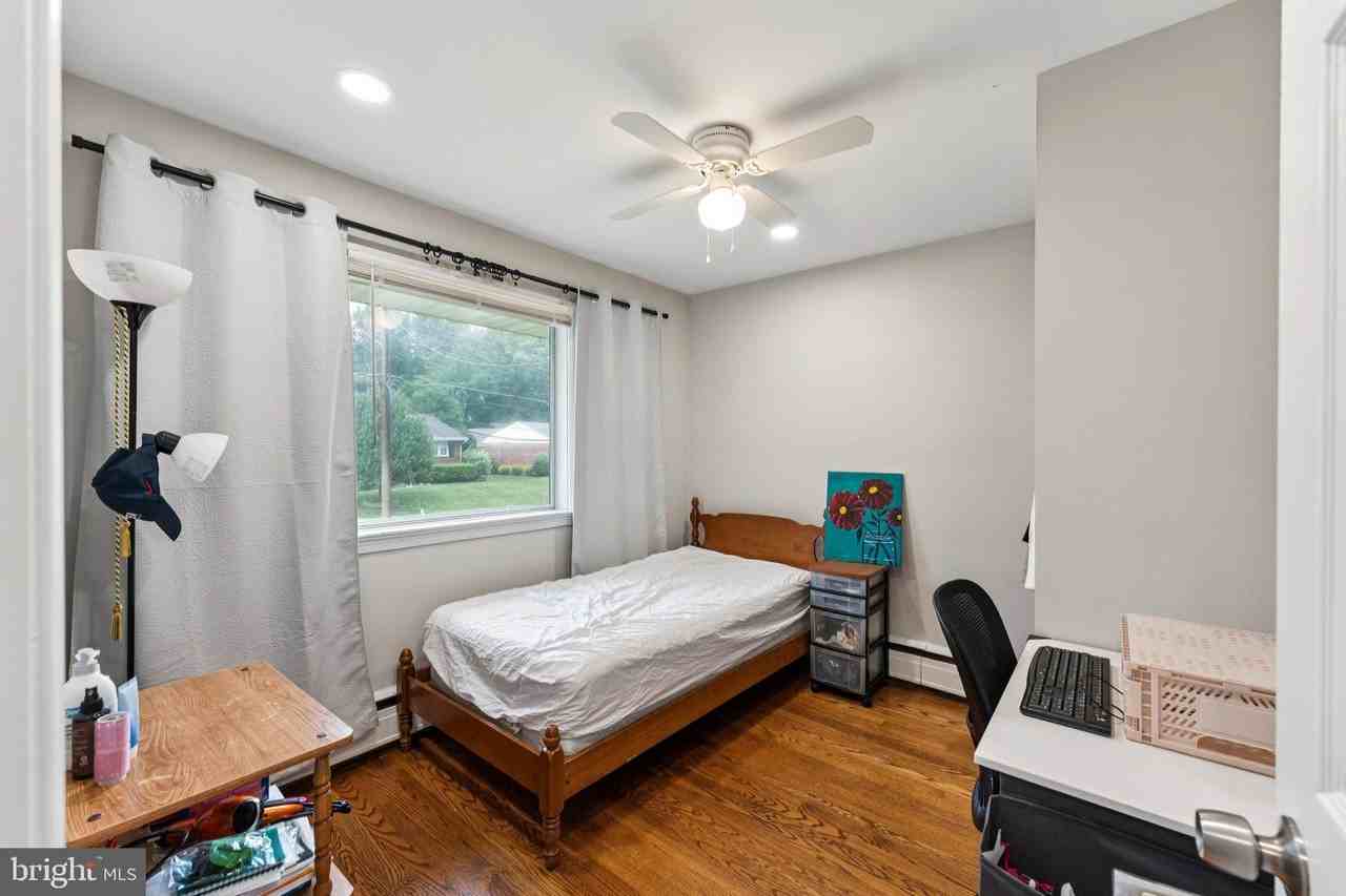 10307 Beaumont St - Photo 6 of 29