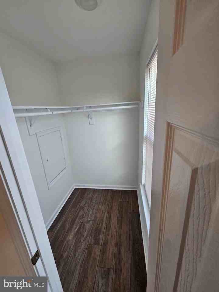 111 Barrington Ln - Photo 5 of 19