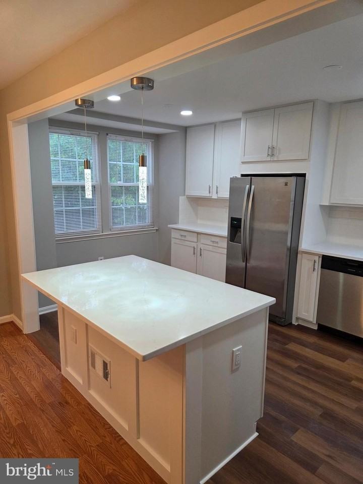 6998 Admetus Ct - Photo 2 of 50