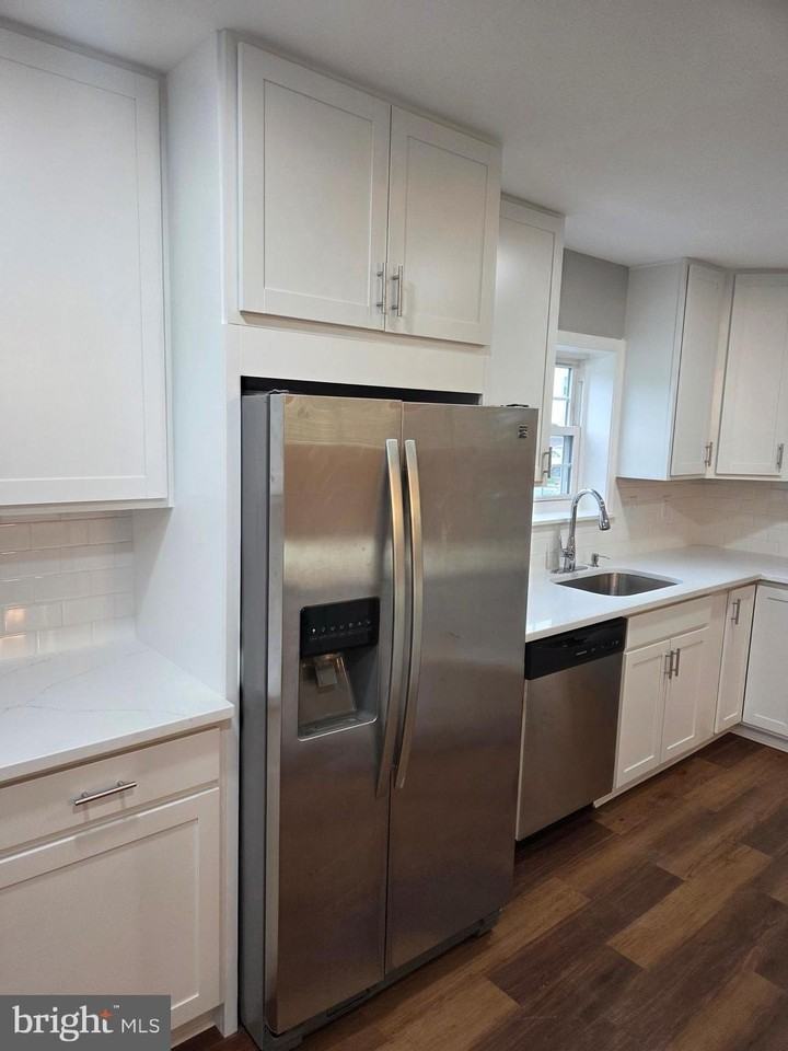 6998 Admetus Ct - Photo 6 of 50