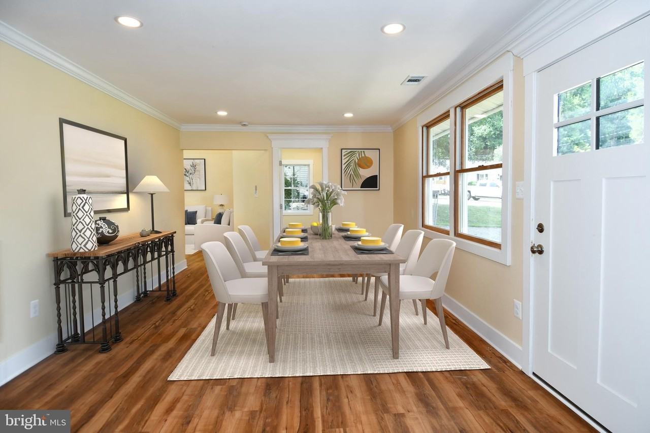 5523 Halwis St - Photo 4 of 50