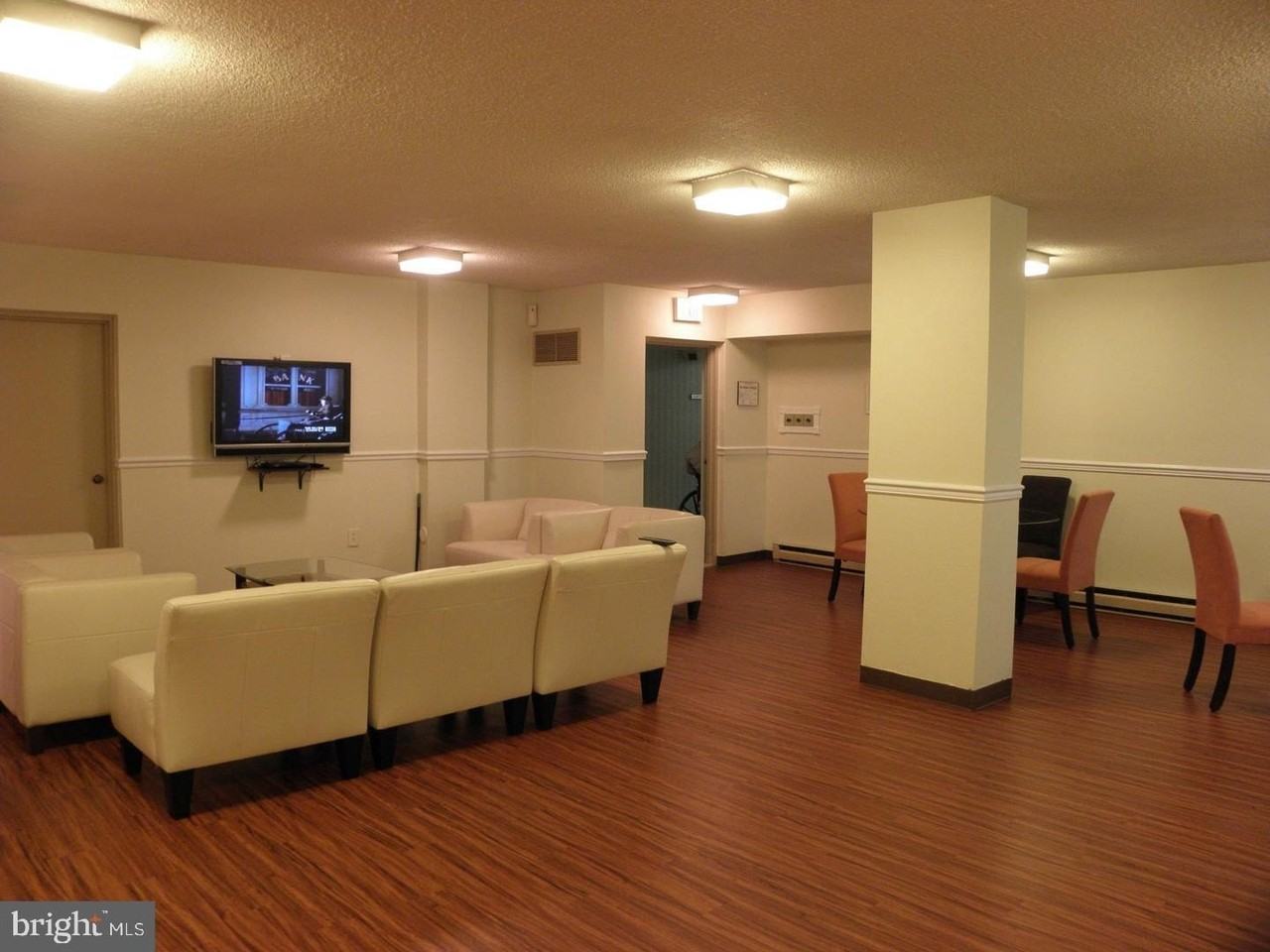 2059 Huntington Ave #1601 - Photo 5 of 25