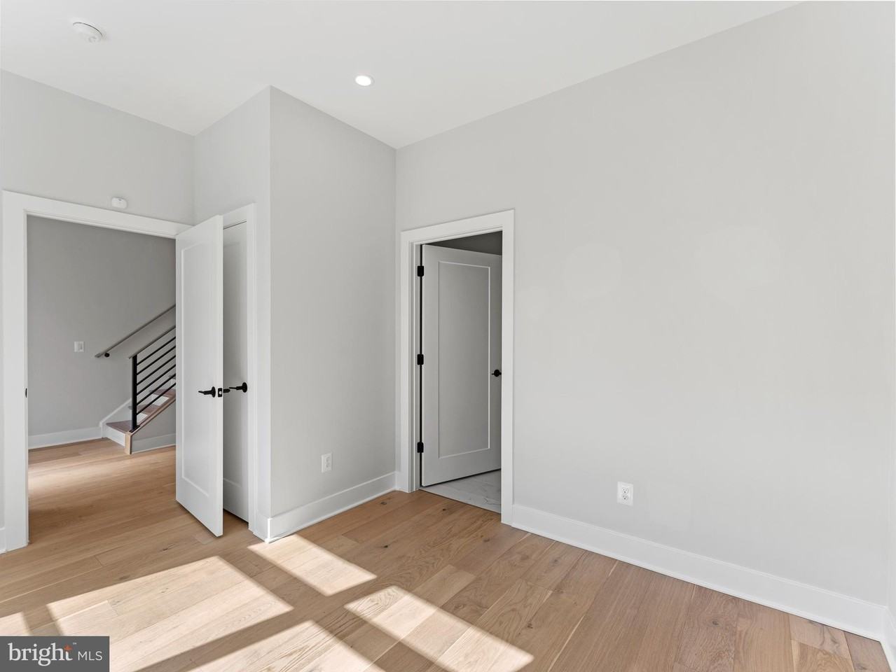 2015 Tysons Ridgeline Rd - Photo 5 of 33