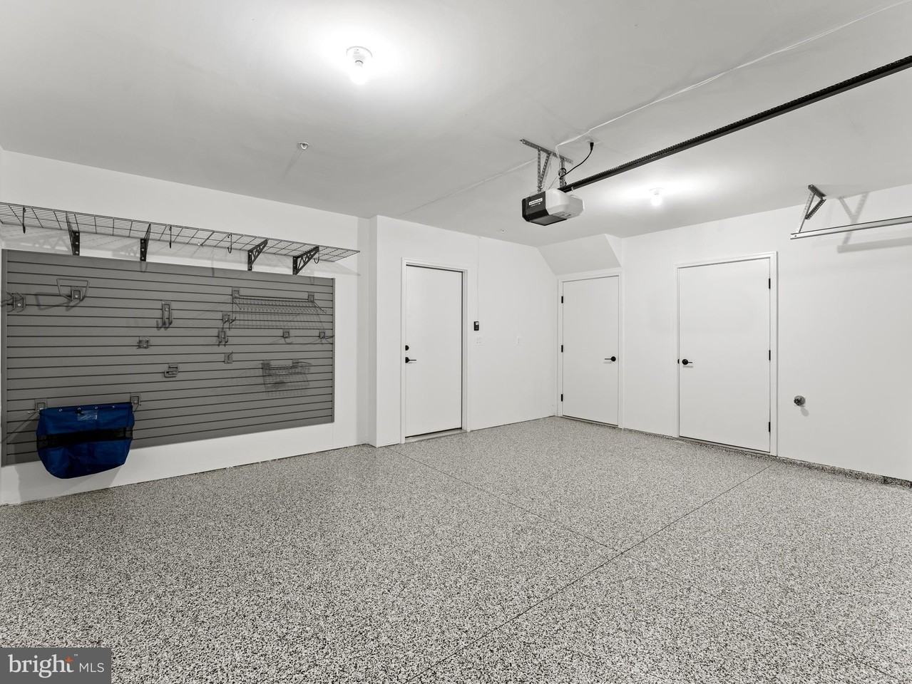 2015 Tysons Ridgeline Rd - Photo 7 of 33
