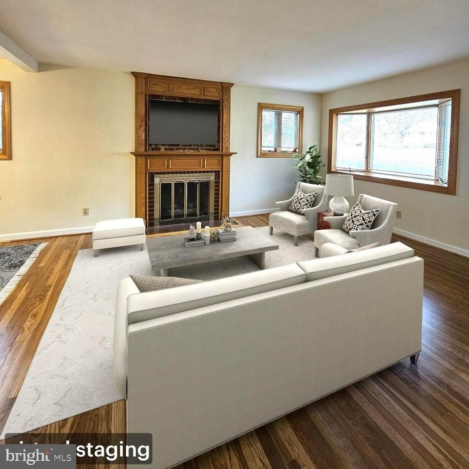 7429 Carol Ln - Photo 3 of 30
