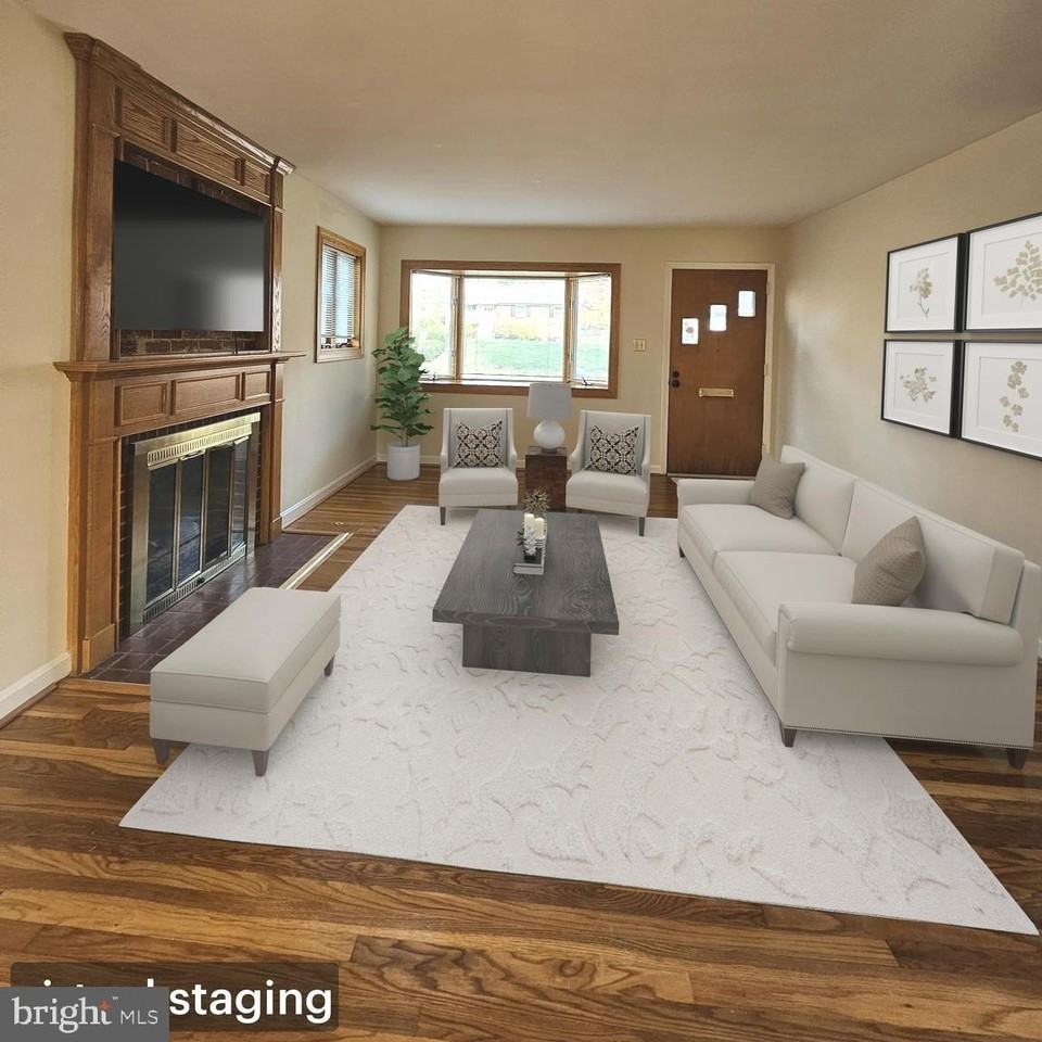 7429 Carol Ln - Photo 4 of 30