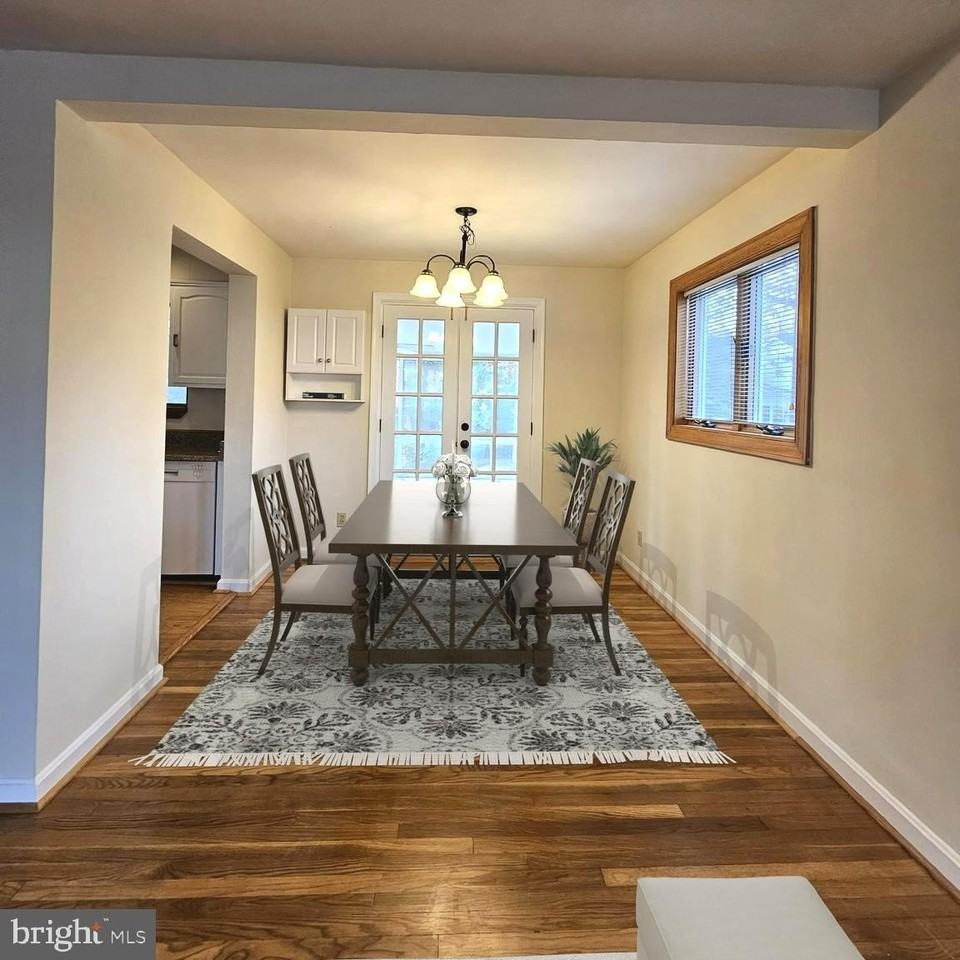 7429 Carol Ln - Photo 5 of 30