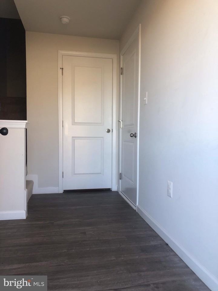 2896 Farzi Cir - Photo 4 of 17