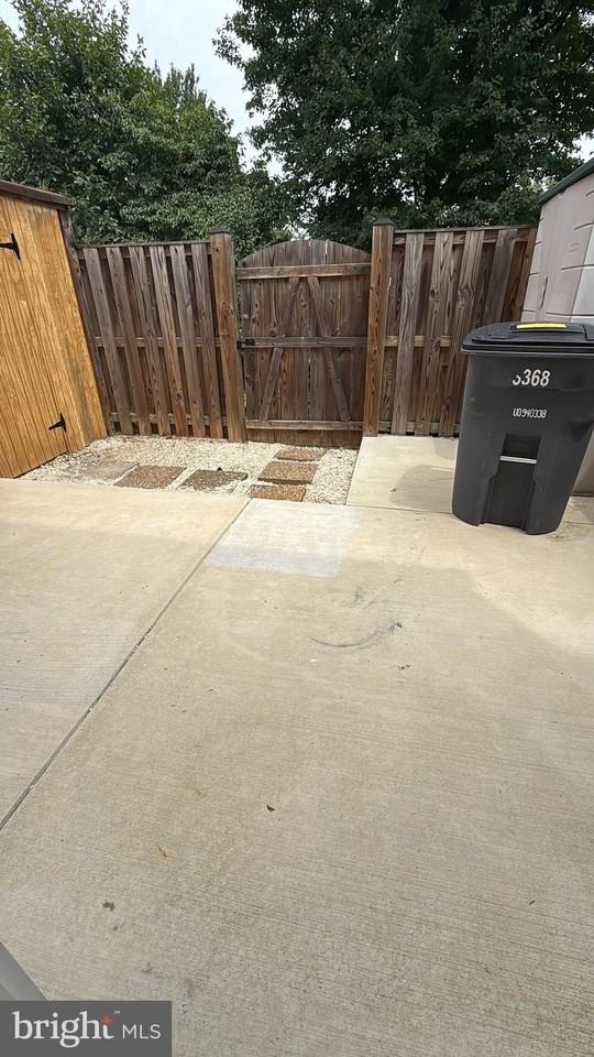 3368 Longbow Ct - Photo 2 of 19