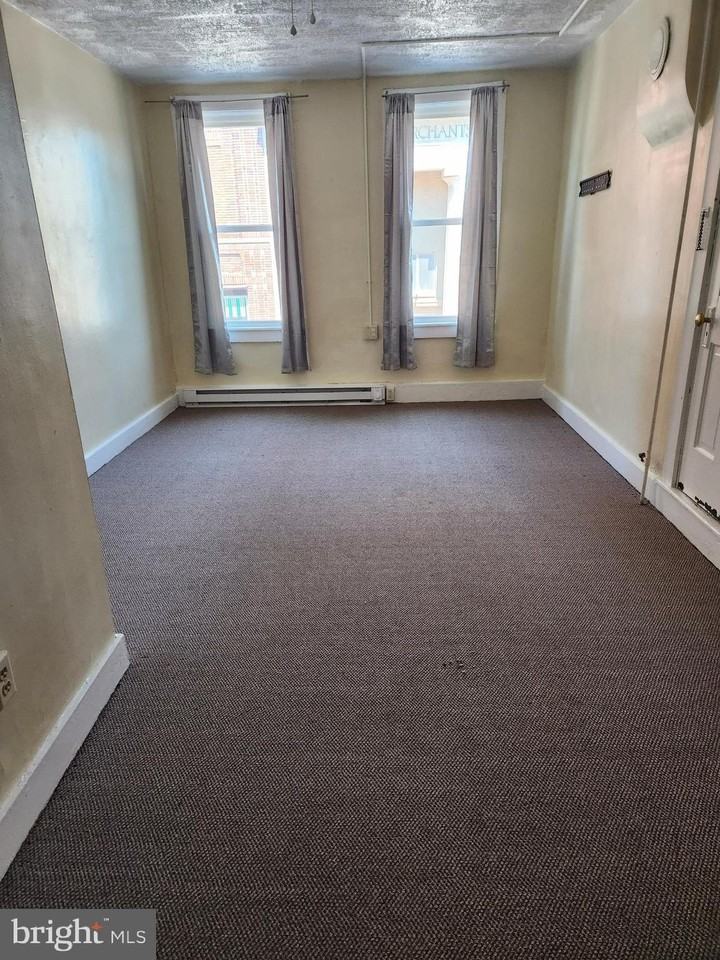 110 N Main St - Photo 2 of 11