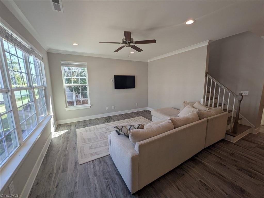 1445 Springvale Hill Dr - Photo 2 of 23