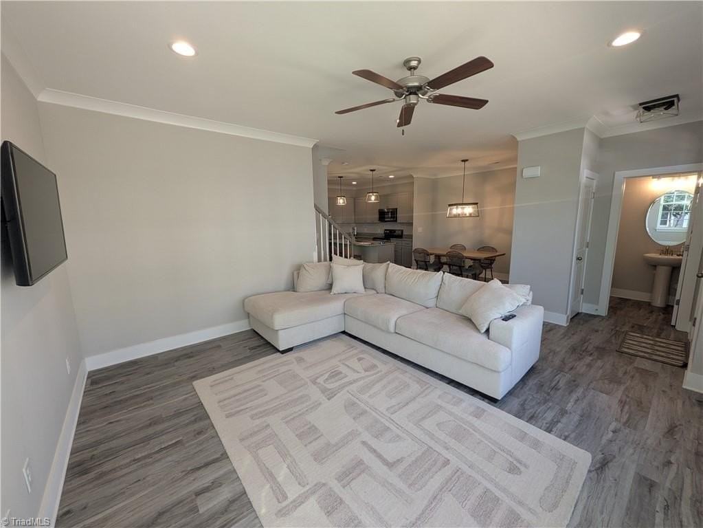1445 Springvale Hill Dr - Photo 3 of 23