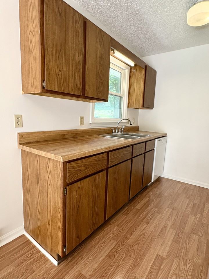 90 Providence Rd #A - Photo 7 of 20
