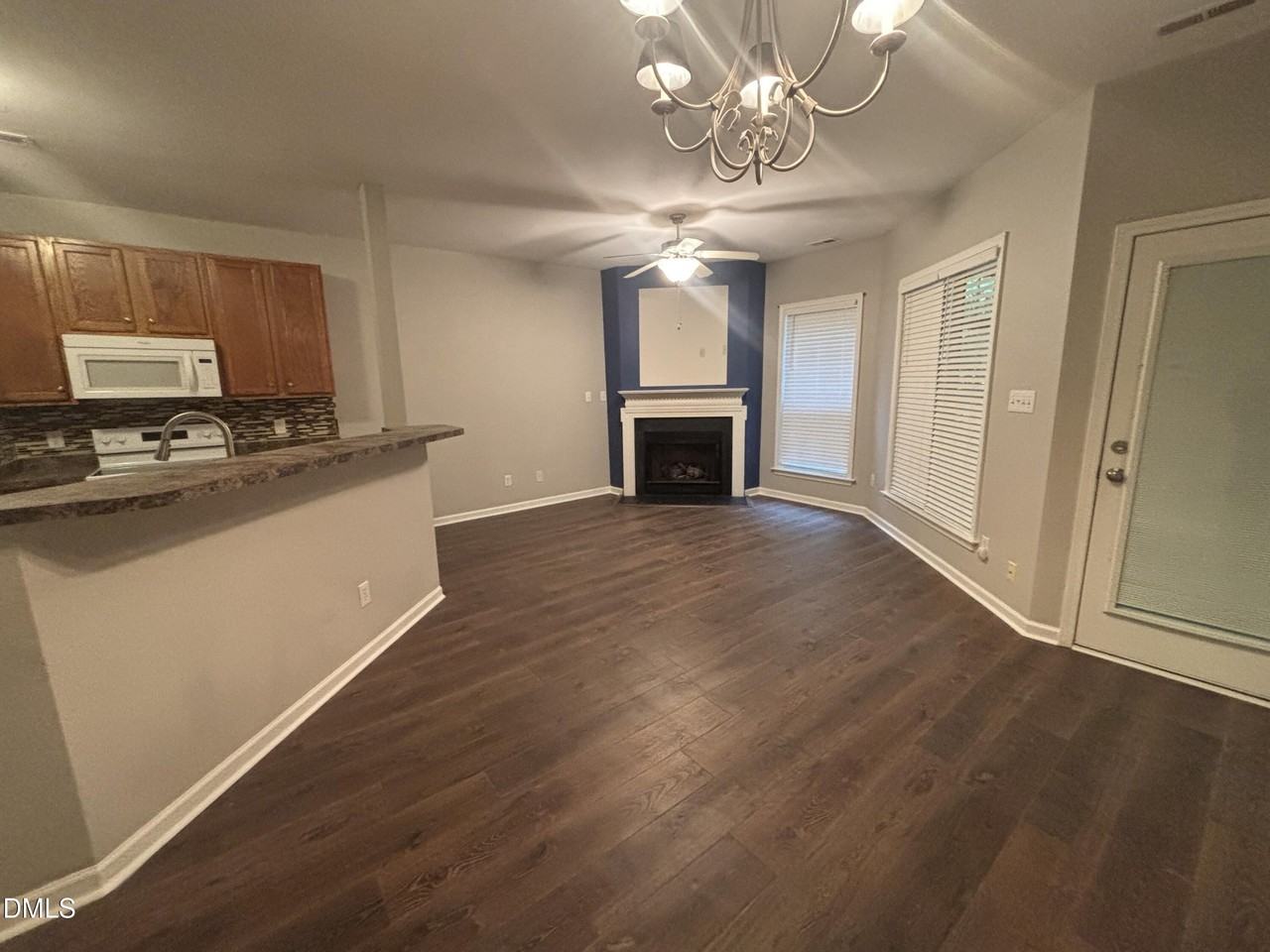 27 Great View Ct - Photo 2 of 43