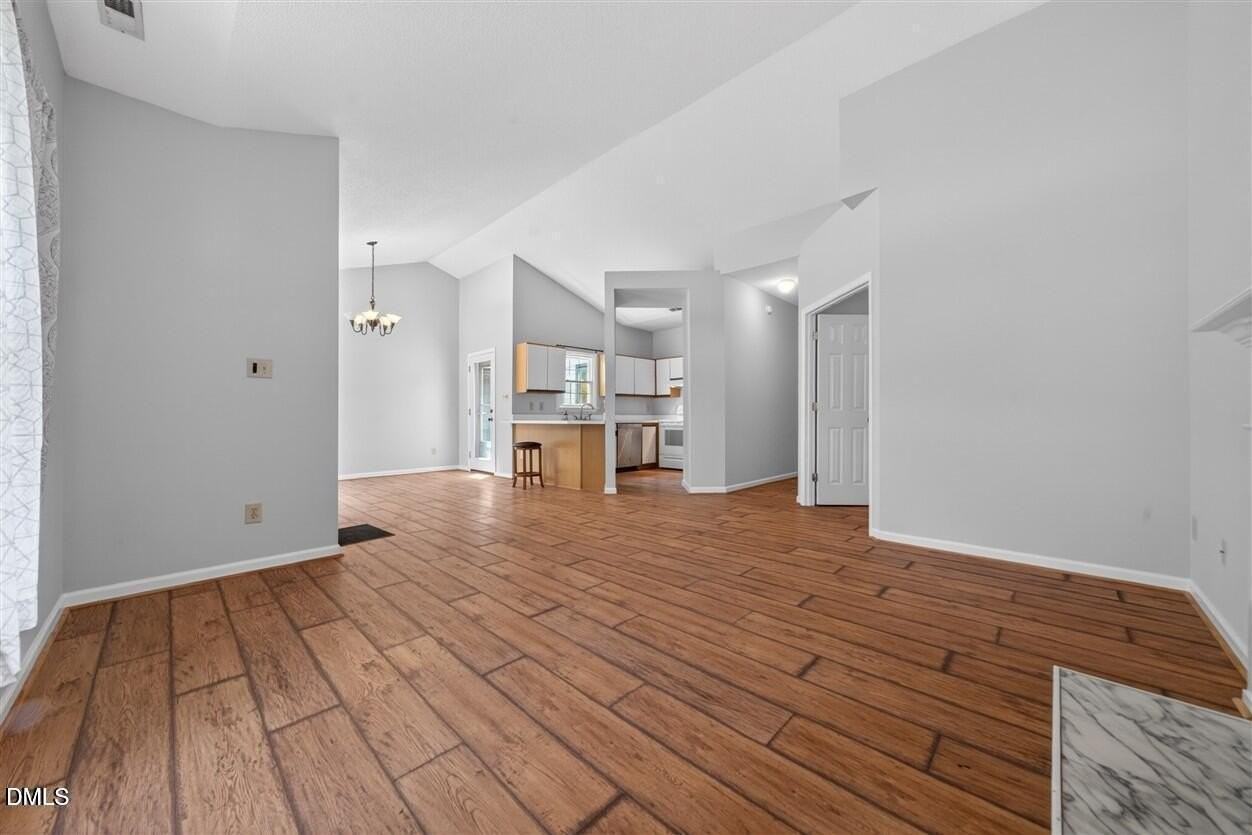 105 Ellsworth Pl - Photo 2 of 15