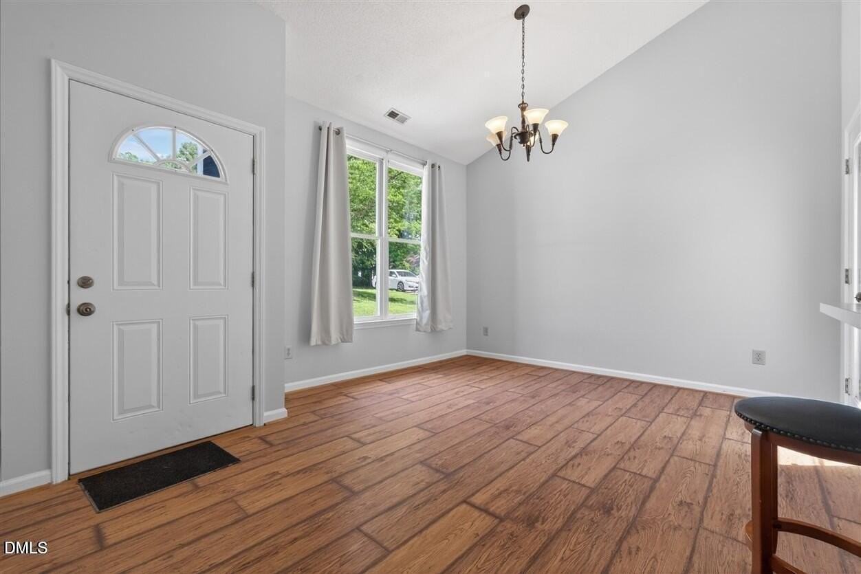 105 Ellsworth Pl - Photo 5 of 15