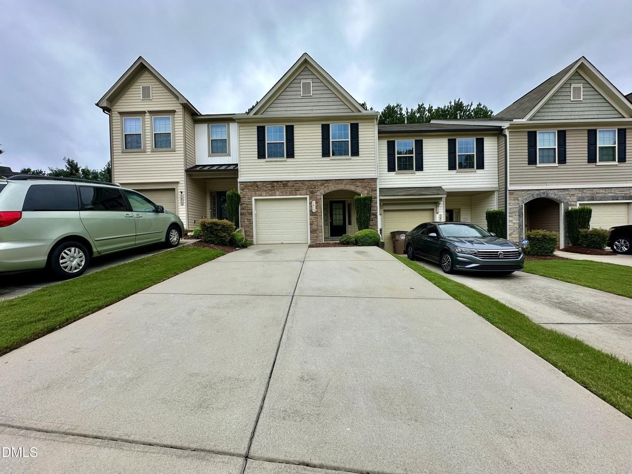 1415 Montonia St - Photo 2 of 25