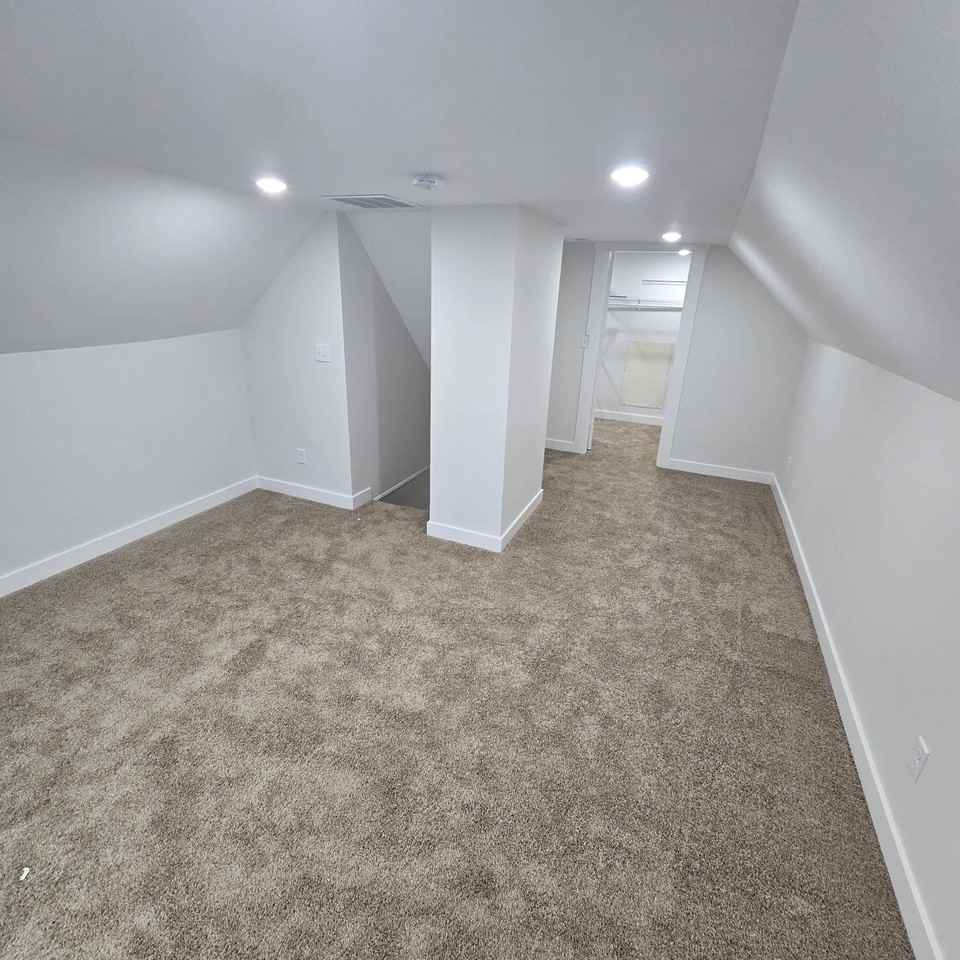 417 S Courtland Ave #1 - Photo 3 of 11