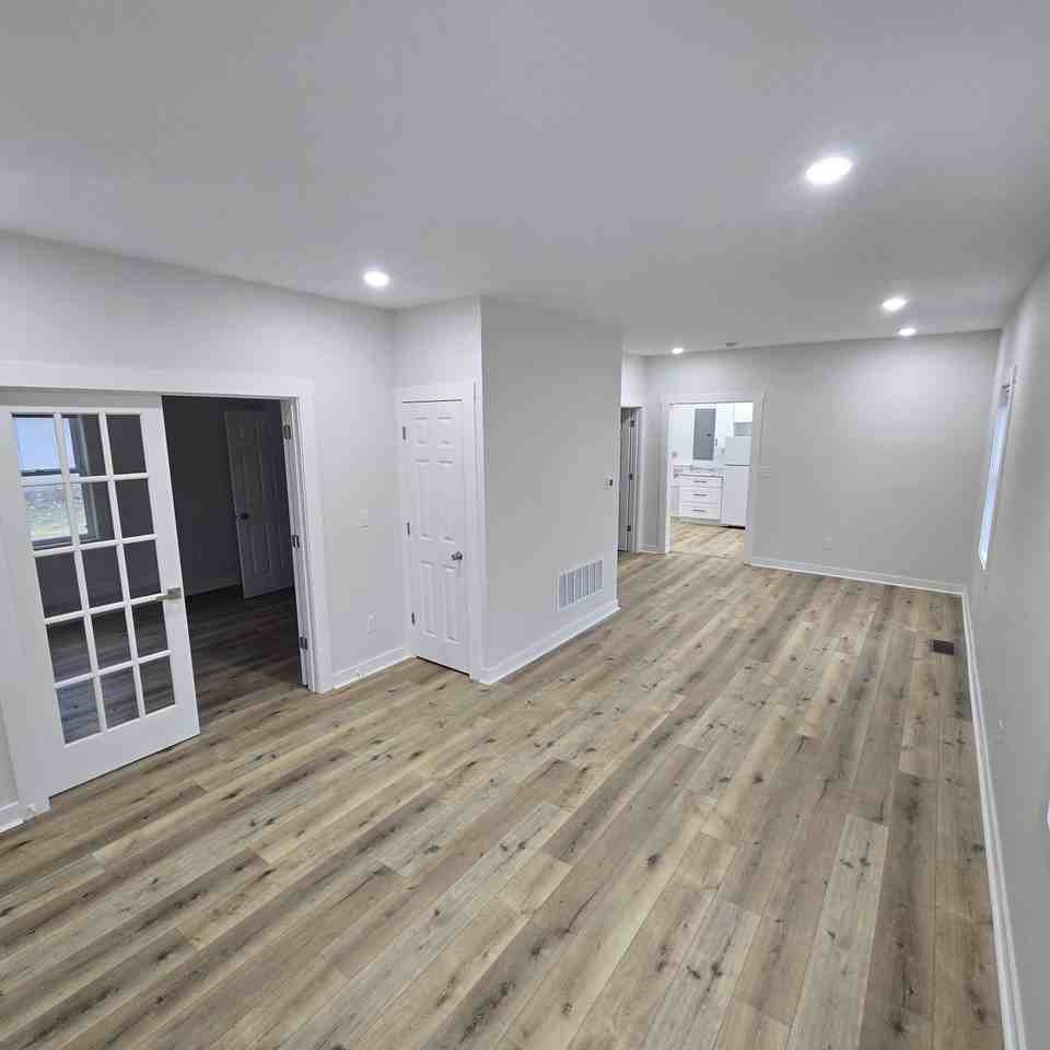 417 S Courtland Ave #1 - Photo 5 of 11