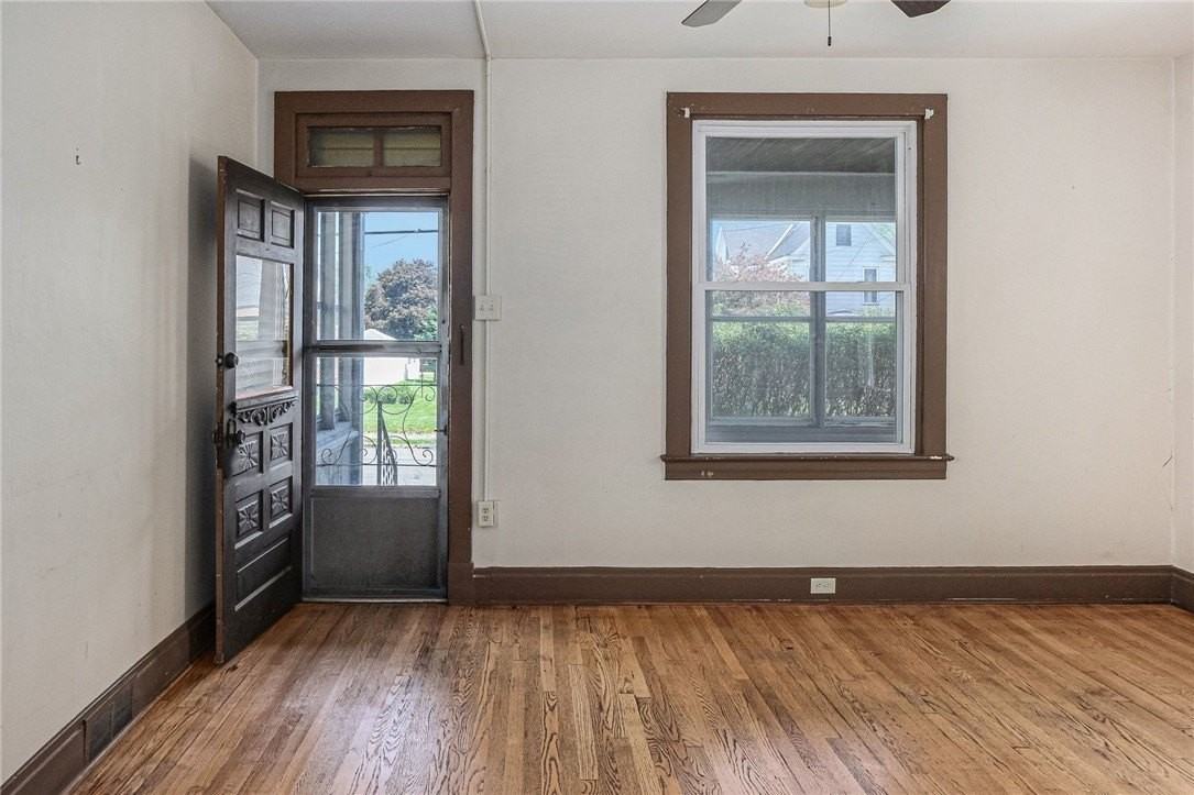 4727 5th Ave - Photo 3 of 27