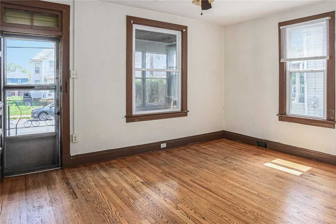 4727 5th Ave - Photo 4 of 27