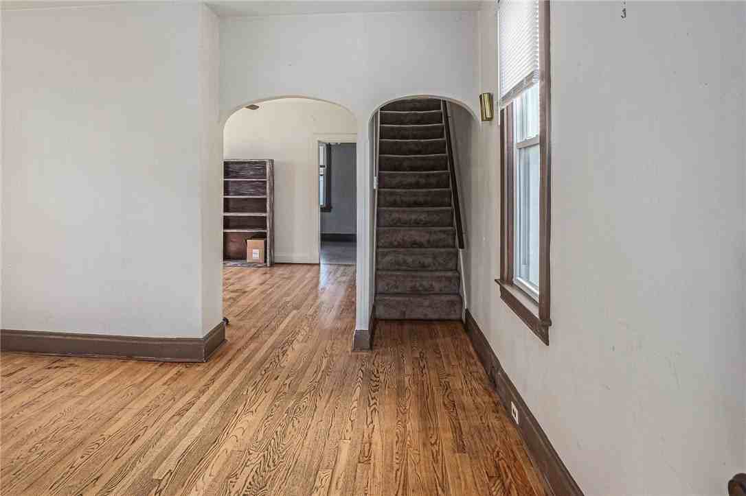 4727 5th Ave - Photo 6 of 27