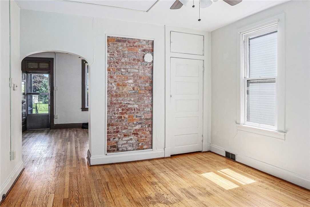 4727 5th Ave - Photo 7 of 27