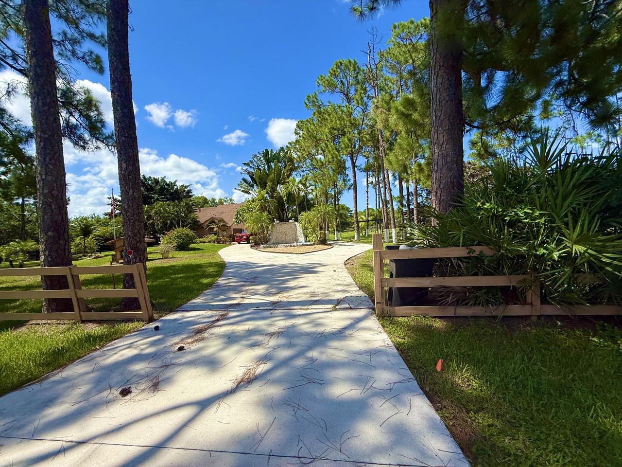 14765 Northlake Boulevard - Photo 4 of 23