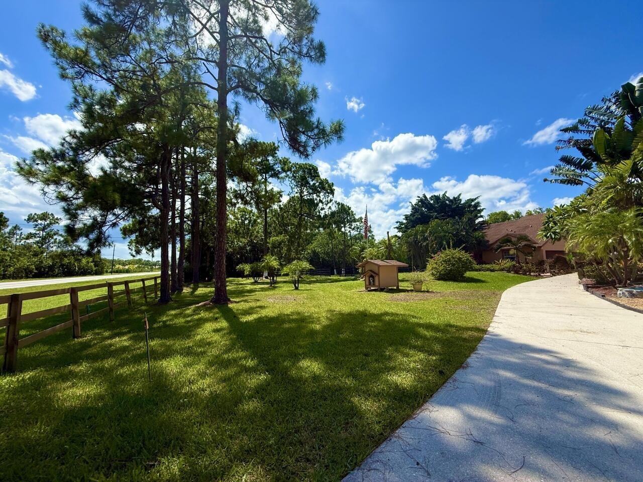 14765 Northlake Boulevard - Photo 5 of 23