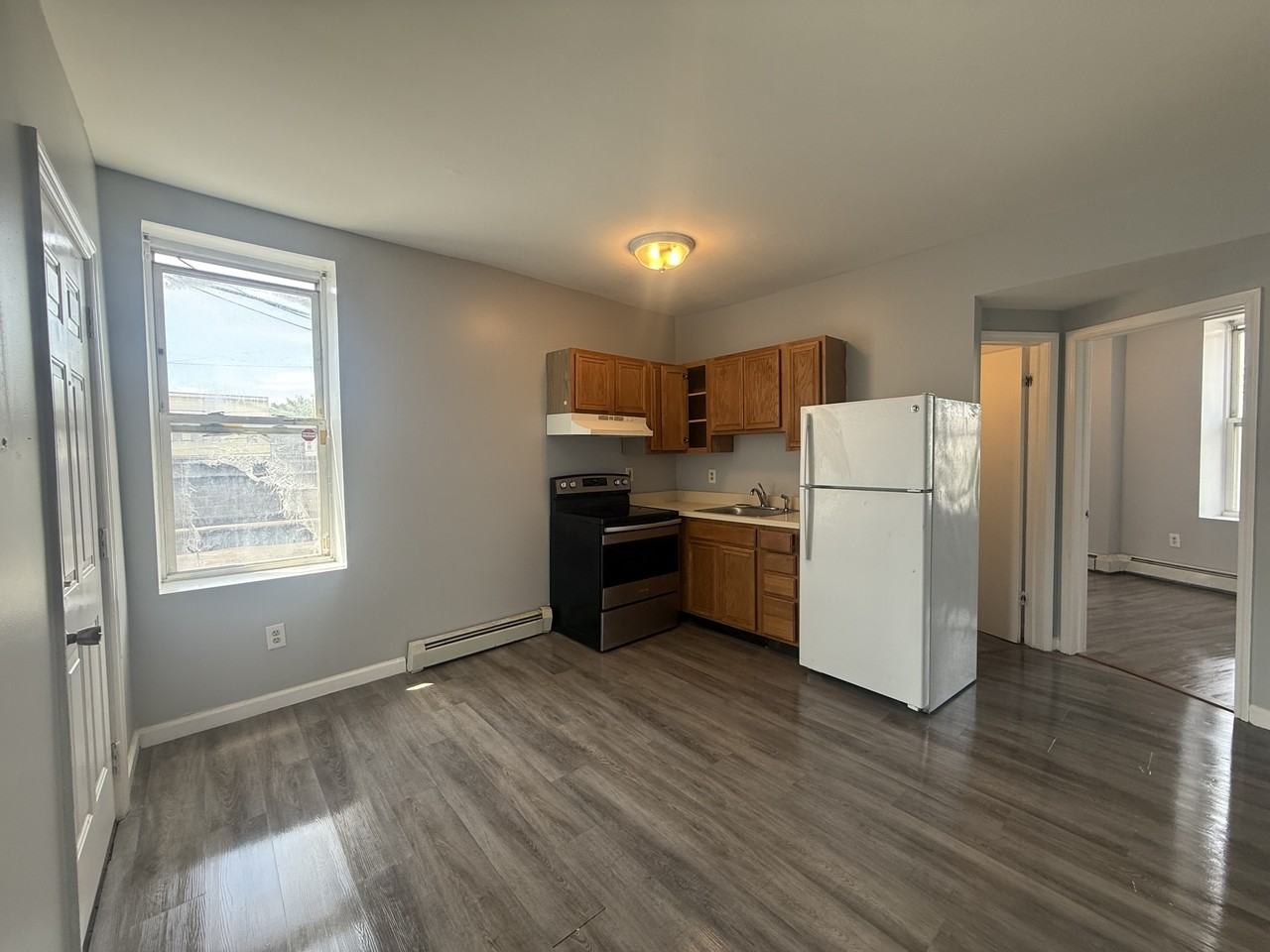 300 Morton Ave #2 - Photo 2 of 8