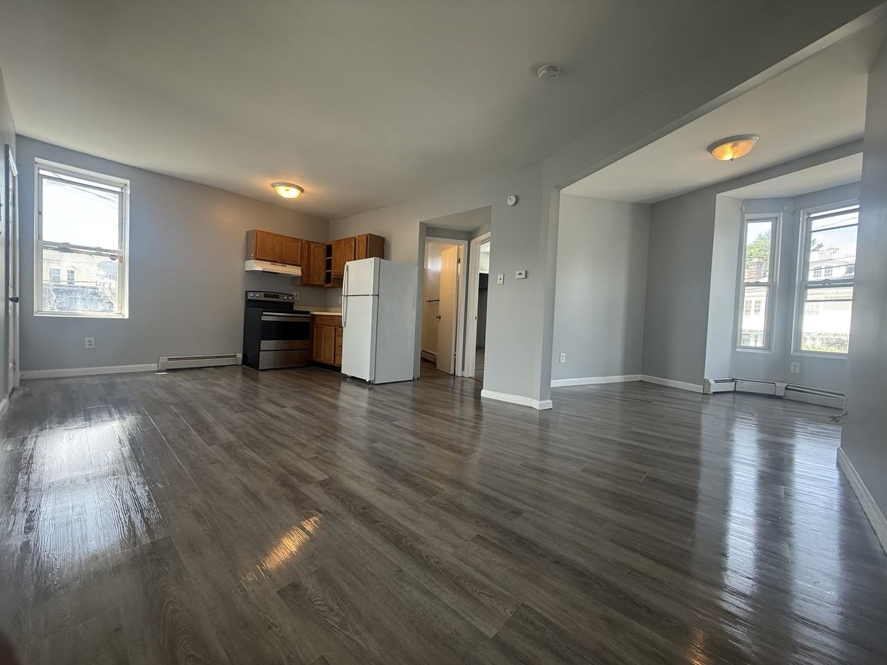 300 Morton Ave #2 - Photo 3 of 8