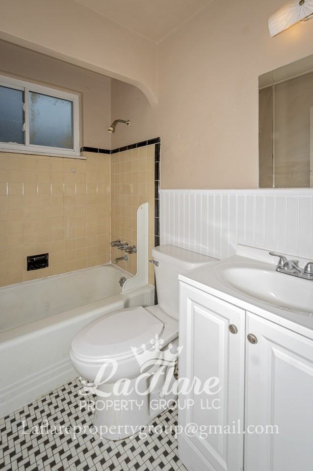 1612 Berdan Ave #2 - Photo 6 of 13