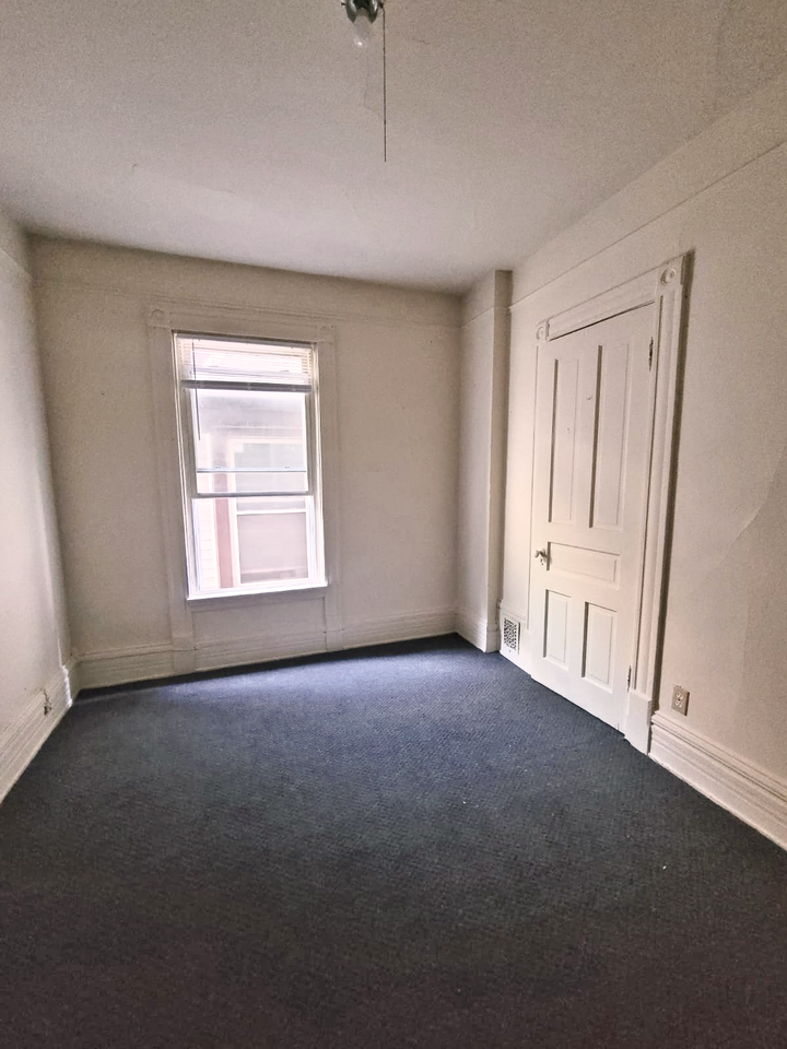 2334 W National Ave #2334A - Photo 6 of 7