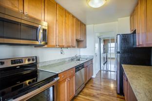 5649 N Sheridan Rd #007F - Photo 1 of 1