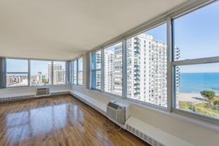 5649 N Sheridan Rd #003H - Photo 1 of 1