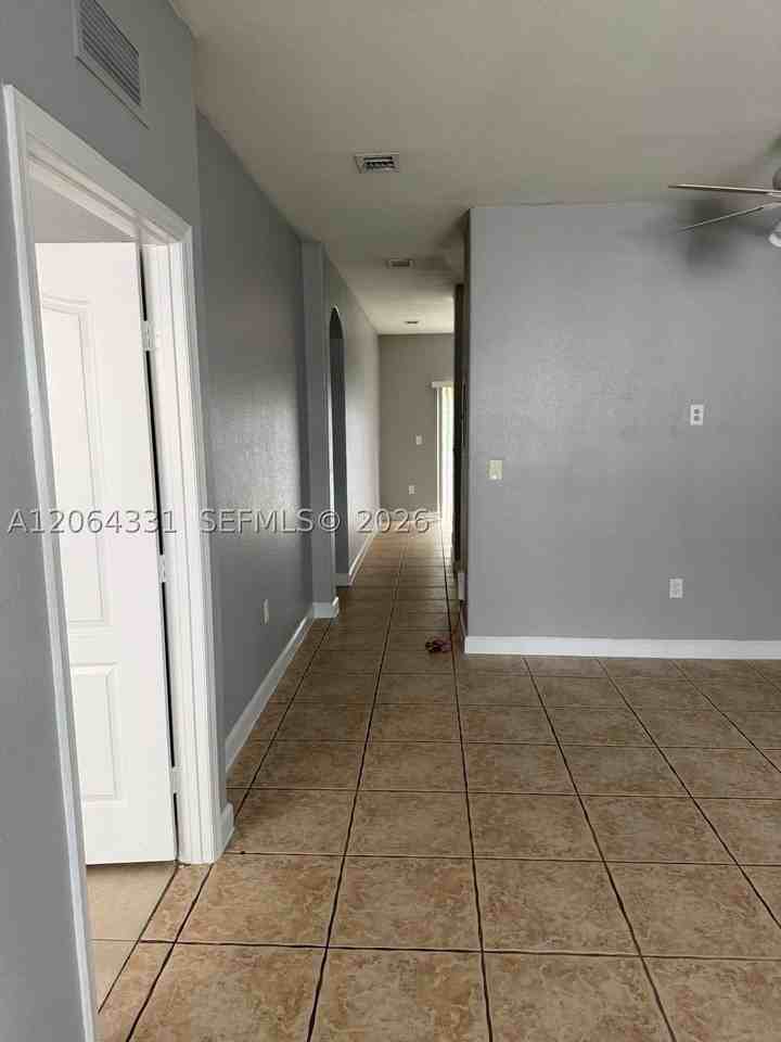 2903 Se 17th Ave #110 - Photo 4 of 14