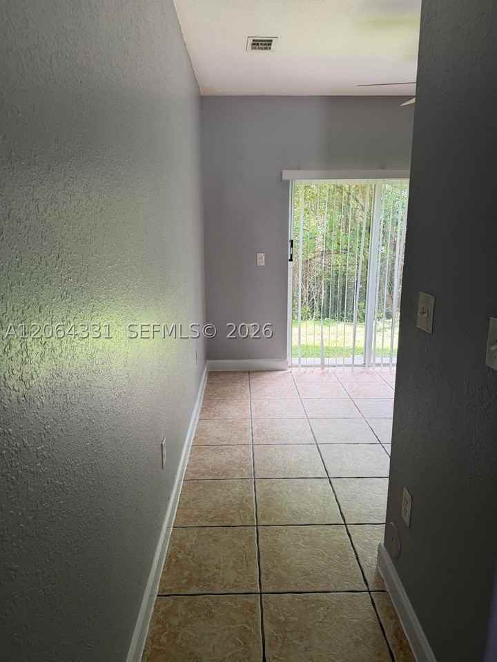 2903 Se 17th Ave #110 - Photo 7 of 14
