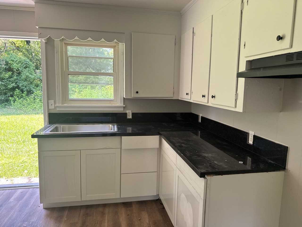 920N N Monroe Ave #1 - Photo 6 of 10