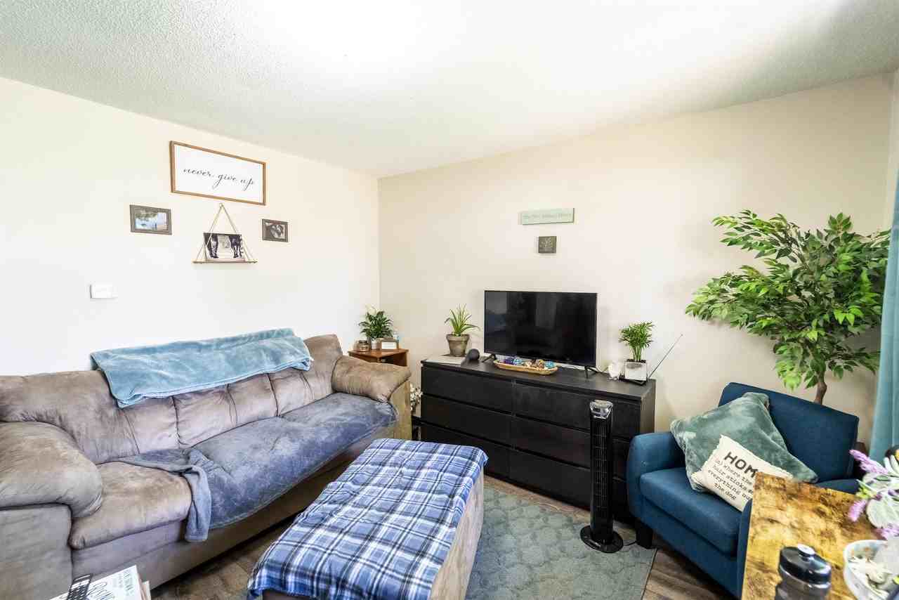 204 4th Ave #2 - Photo 2 of 12